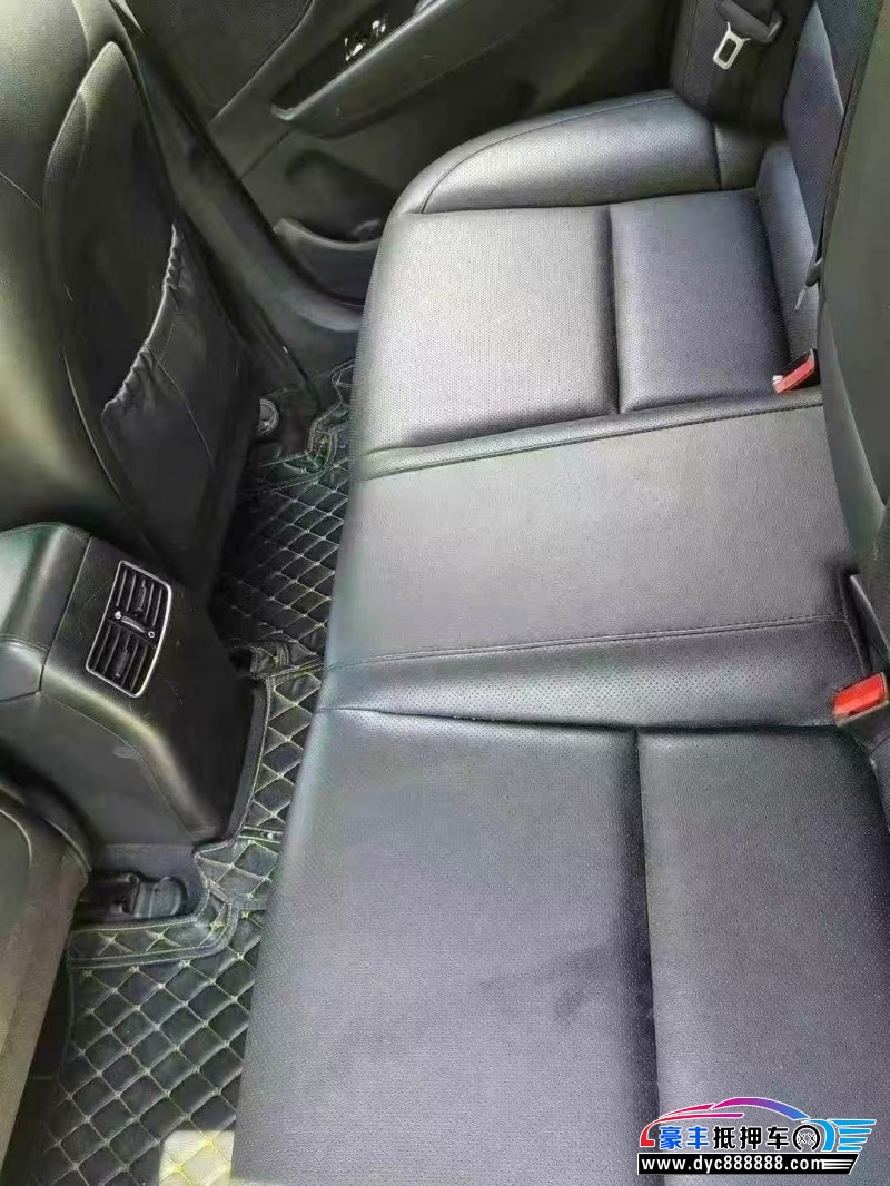 17年现代名图轿车抵押车出售