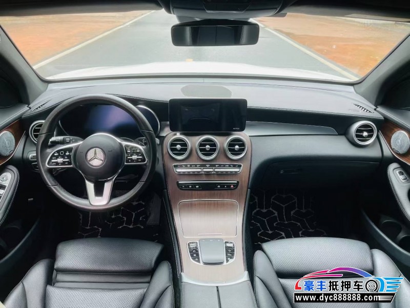 21年奔驰GLC轿车抵押车出售