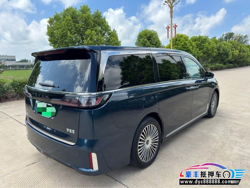 24年岚图梦想家轿车抵押车出售