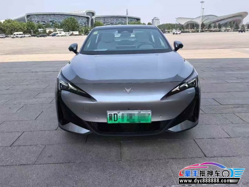 25年极狐阿尔法S轿车抵押车出售