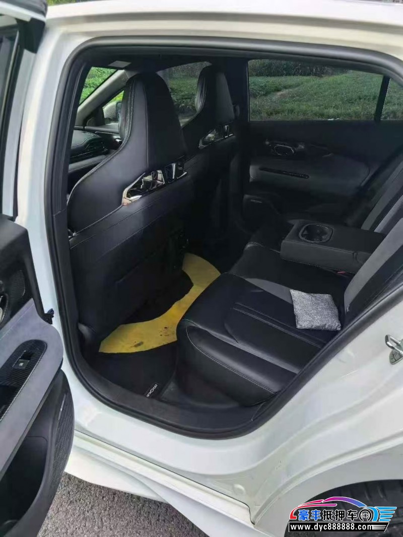 23年传祺影豹轿车抵押车出售