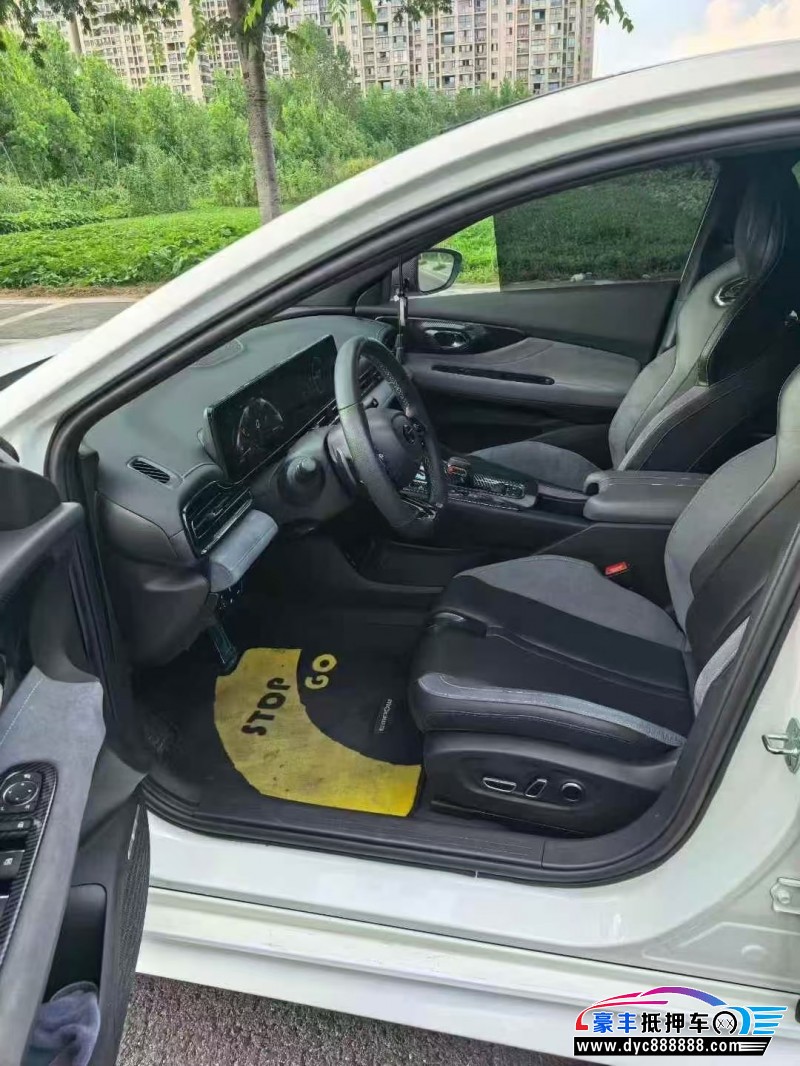 23年传祺影豹轿车抵押车出售