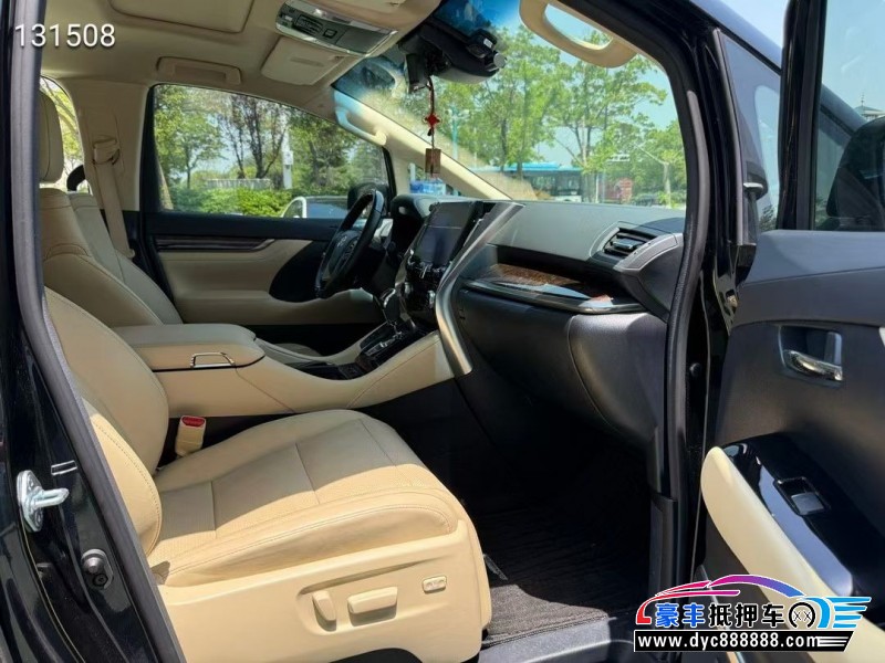 22年丰田埃尔法轿车抵押车出售