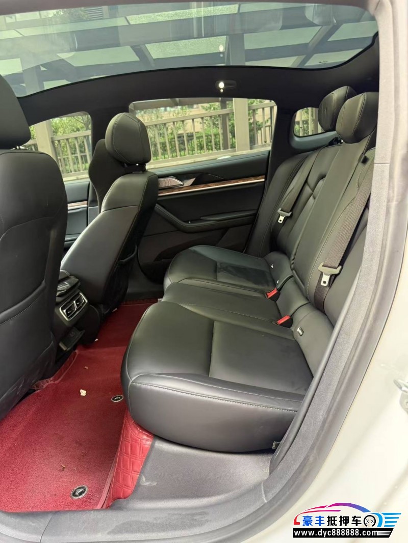 24年哪吒S轿车抵押车出售