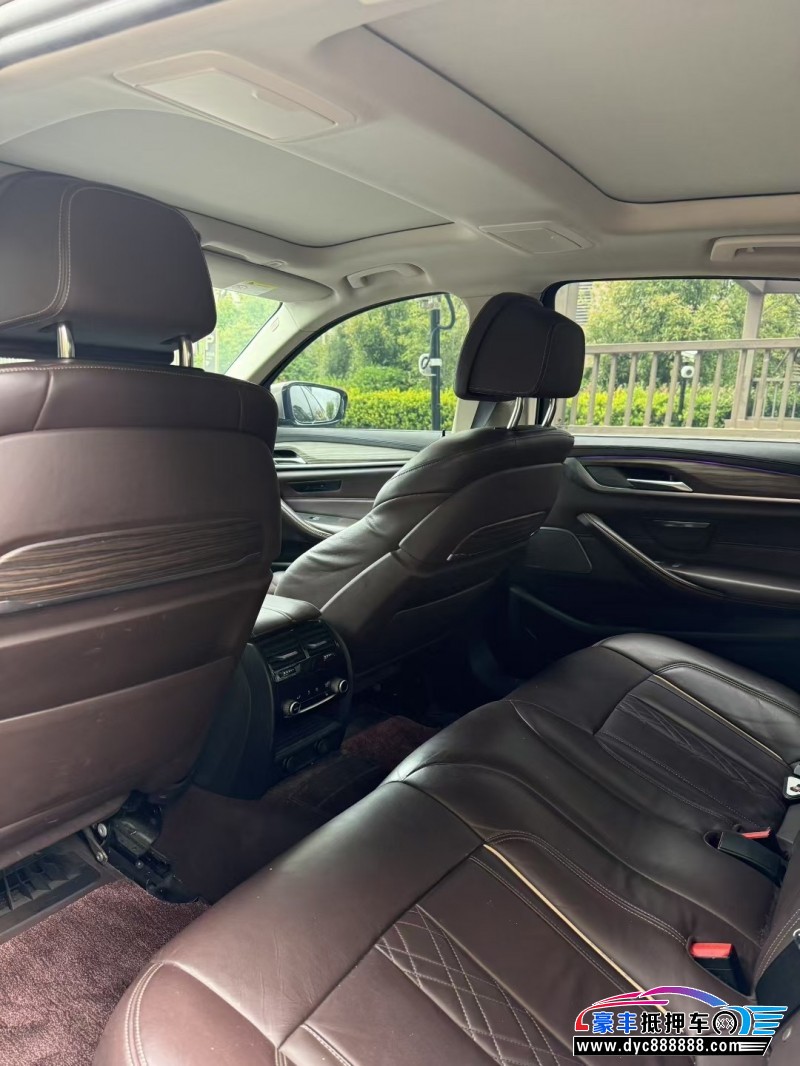 19年宝马5系轿车抵押车出售