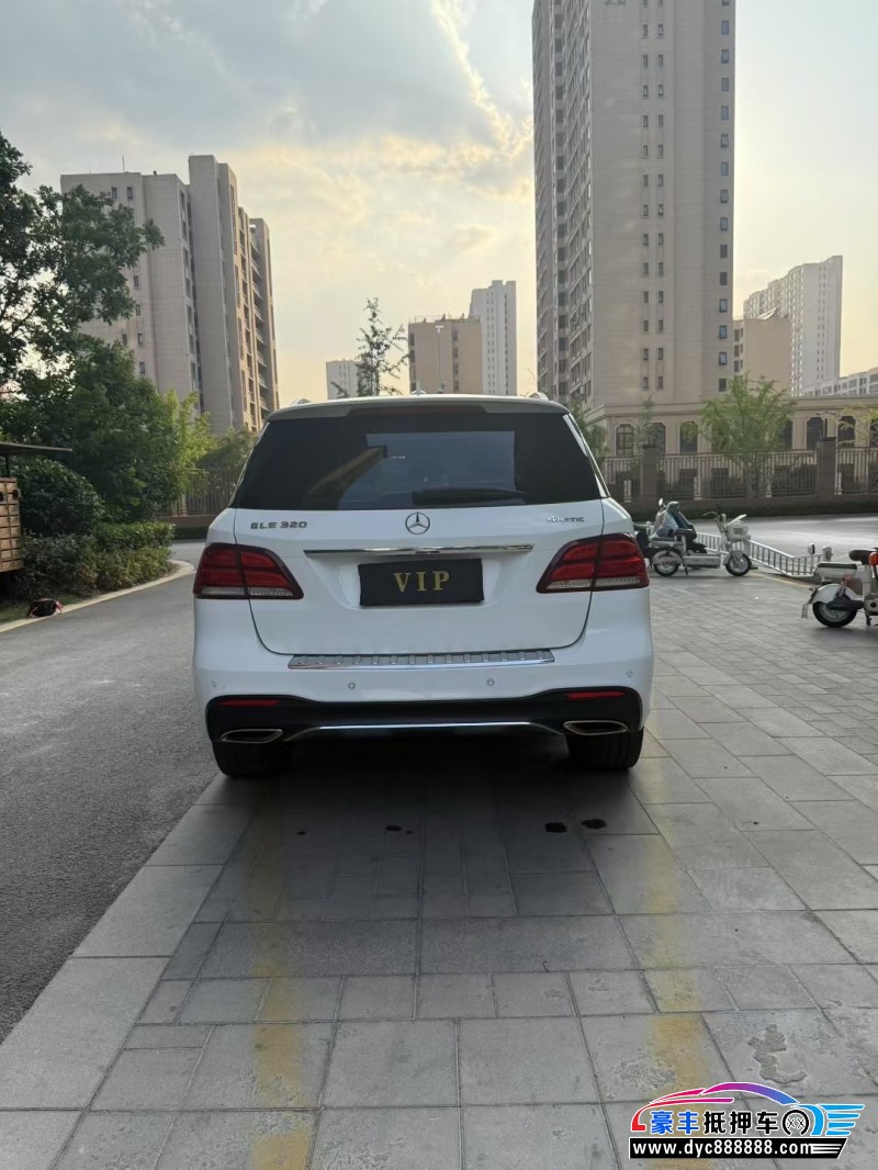 18年奔驰GLE轿车抵押车出售