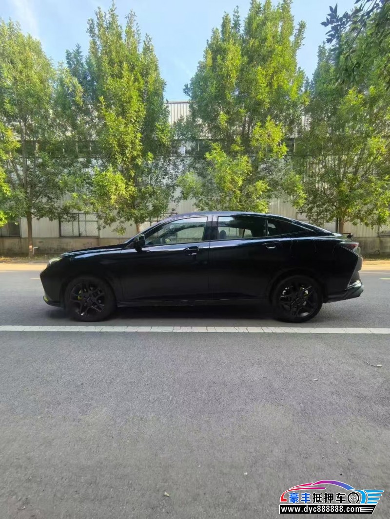 25年东风风神奕炫轿车抵押车出售