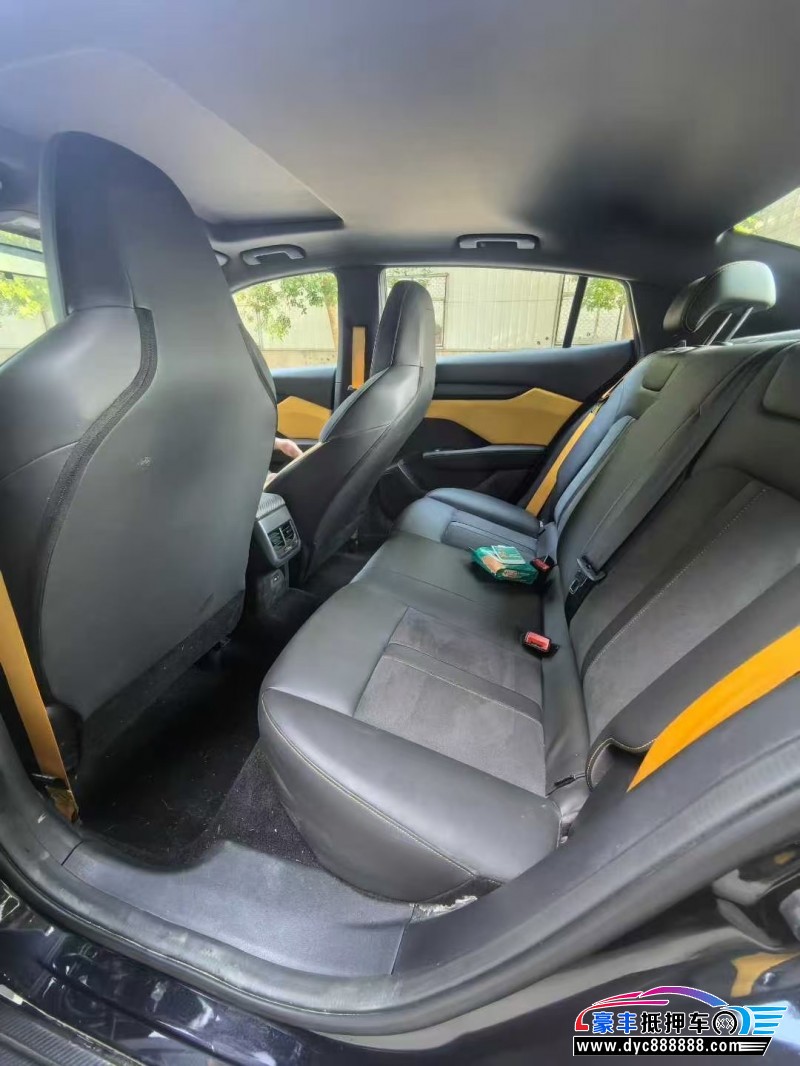 25年东风风神奕炫轿车抵押车出售