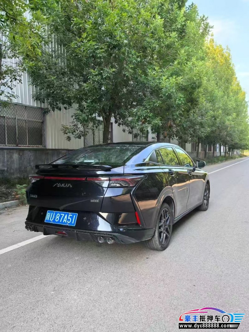 25年东风风神奕炫轿车抵押车出售