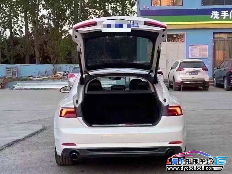 18年奥迪A5轿车抵押车出售
