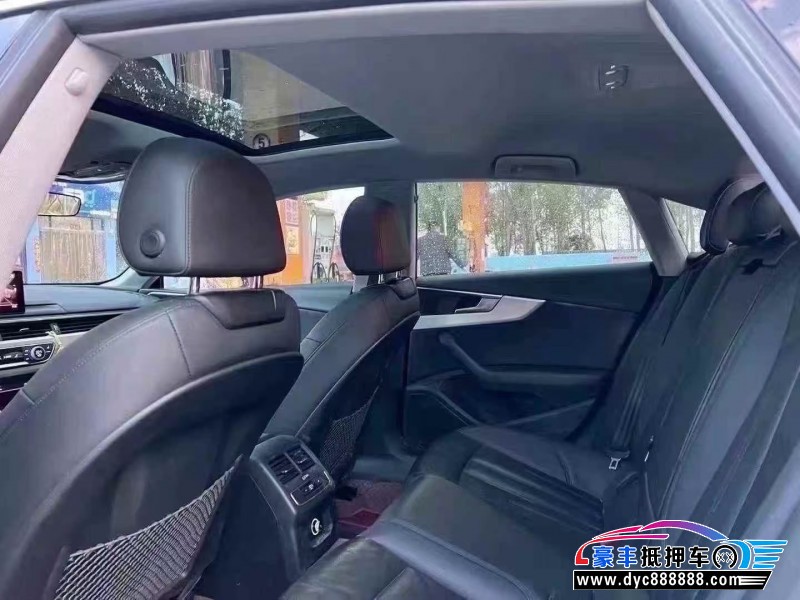 18年奥迪A5轿车抵押车出售