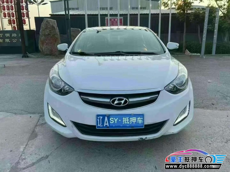 抵押车出售15年现代朗动轿车