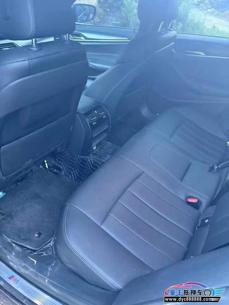 21年宝马5系轿车抵押车出售