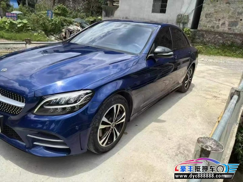 19年奔驰C轿车抵押车出售