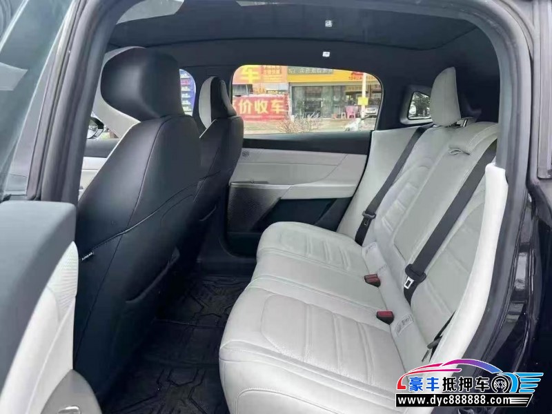 25年东风奕派007轿车抵押车出售