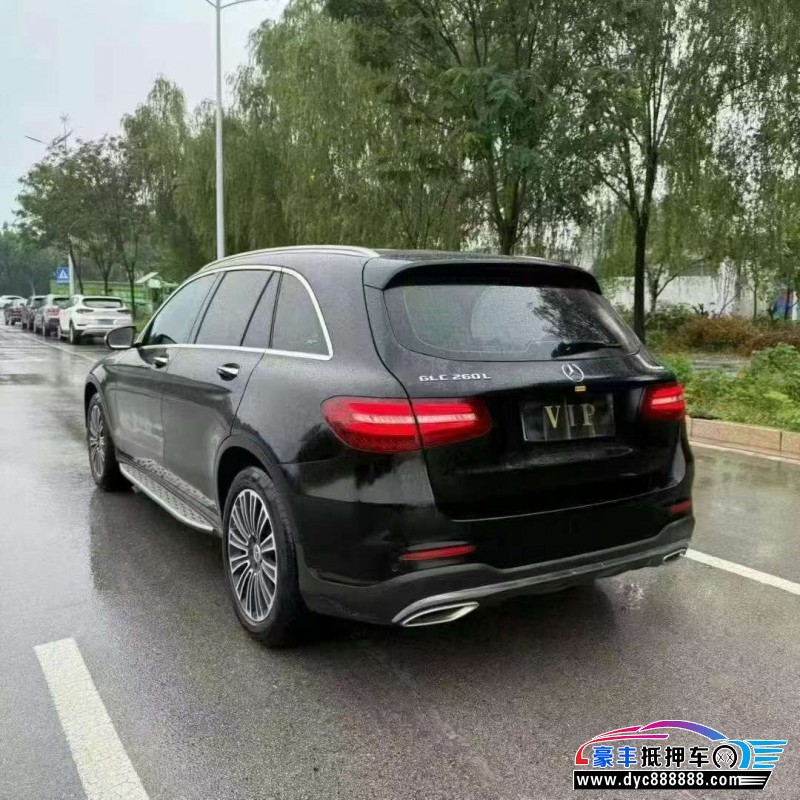 19年奔驰GLC轿车抵押车出售