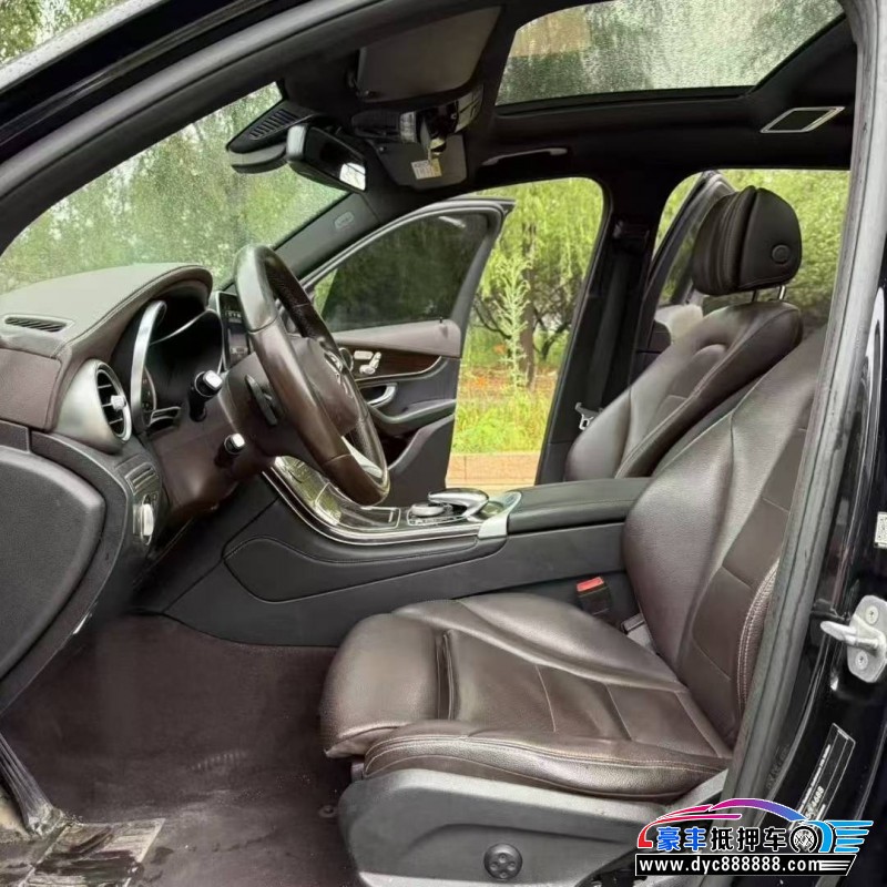 19年奔驰GLC轿车抵押车出售