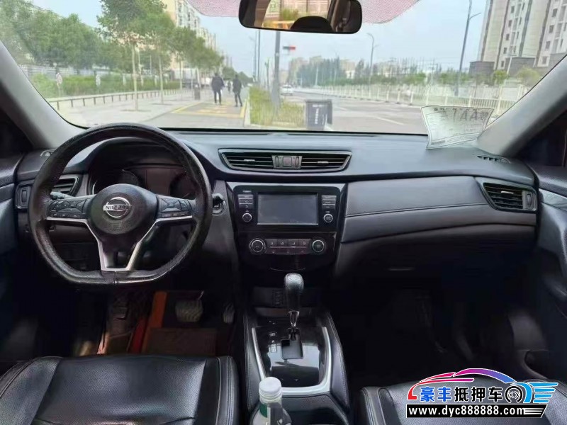 18年日产奇骏轿车抵押车出售