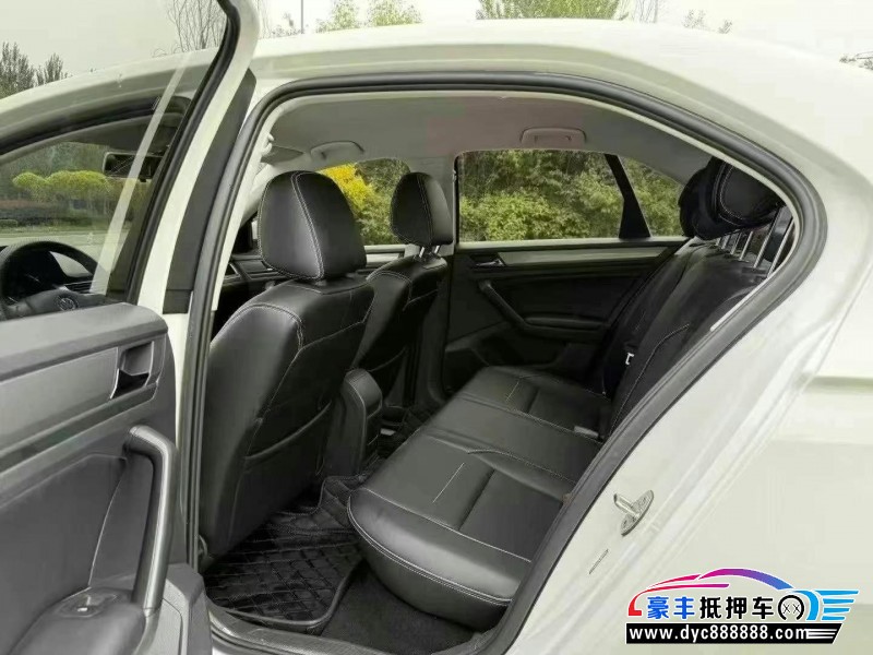 22年大众宝来轿车抵押车出售