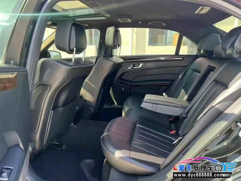 14年奔驰E轿车抵押车出售