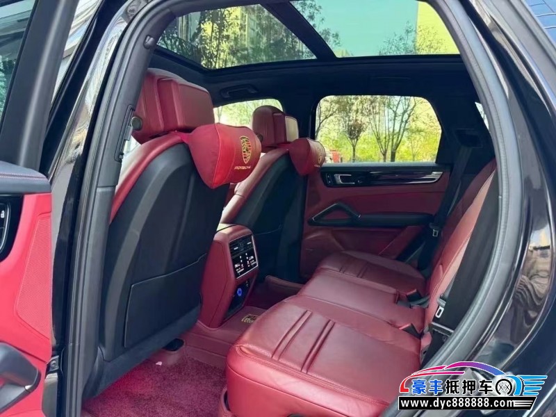 21年保时捷卡宴轿车抵押车出售