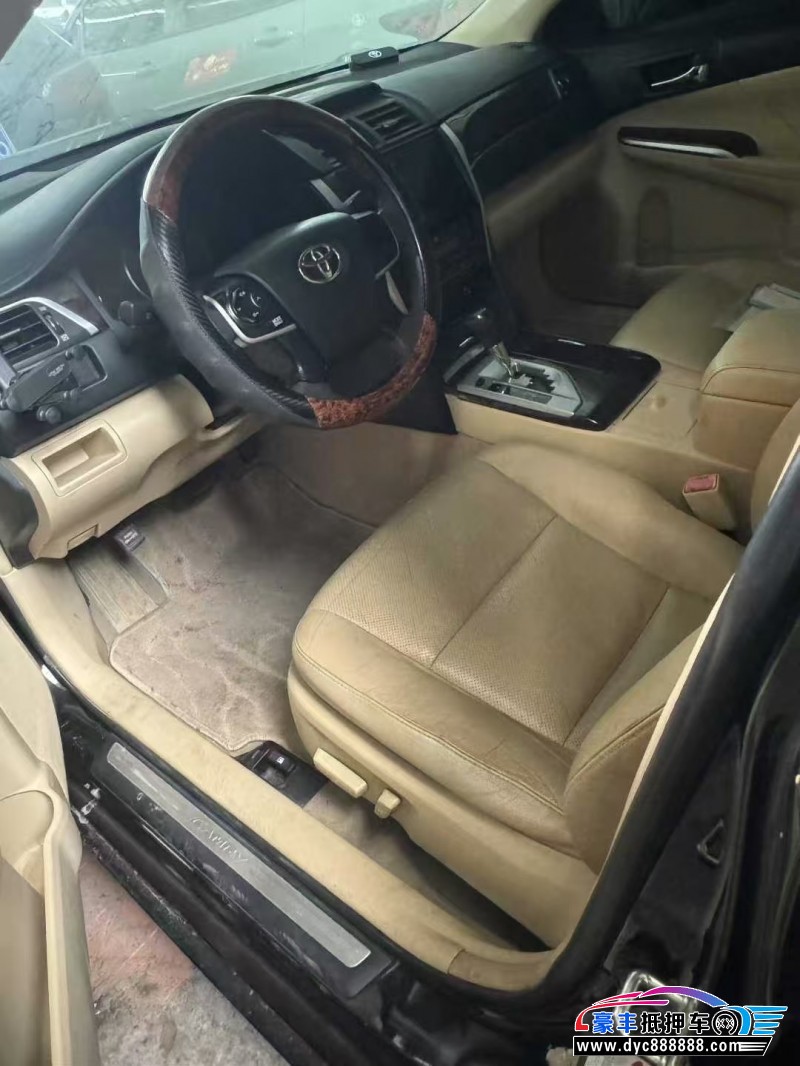 16年丰田凯美瑞轿车抵押车出售