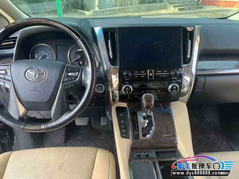 20年丰田埃尔法轿车抵押车出售