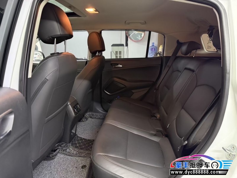 23年现代ix35轿车抵押车出售