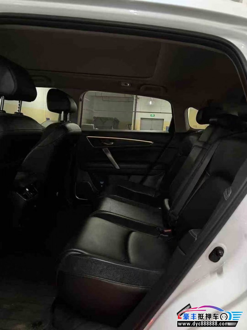 17年本田冠道轿车抵押车出售