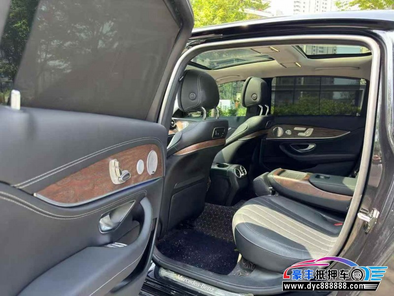 20年奔驰E轿车抵押车出售