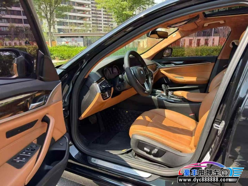 17年宝马5系轿车抵押车出售