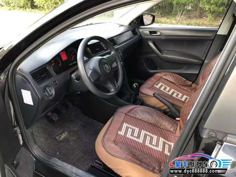 16年大众桑塔纳轿车抵押车出售