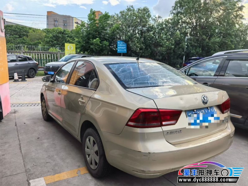 14年大众桑塔纳轿车抵押车出售