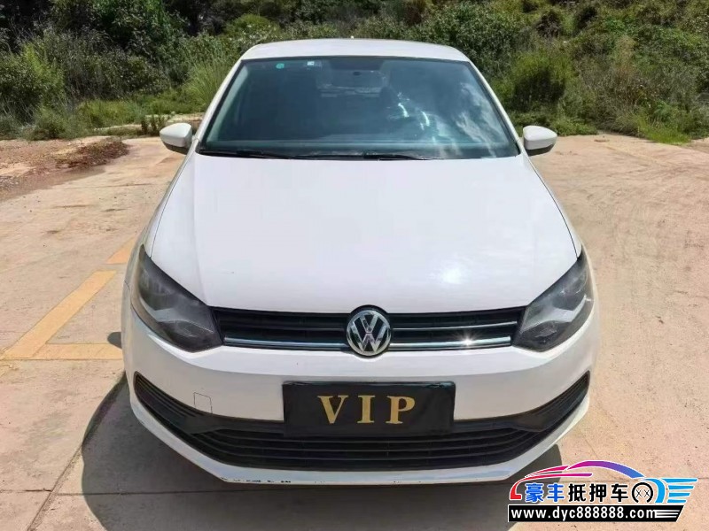 抵押车出售17年大众polo轿车
