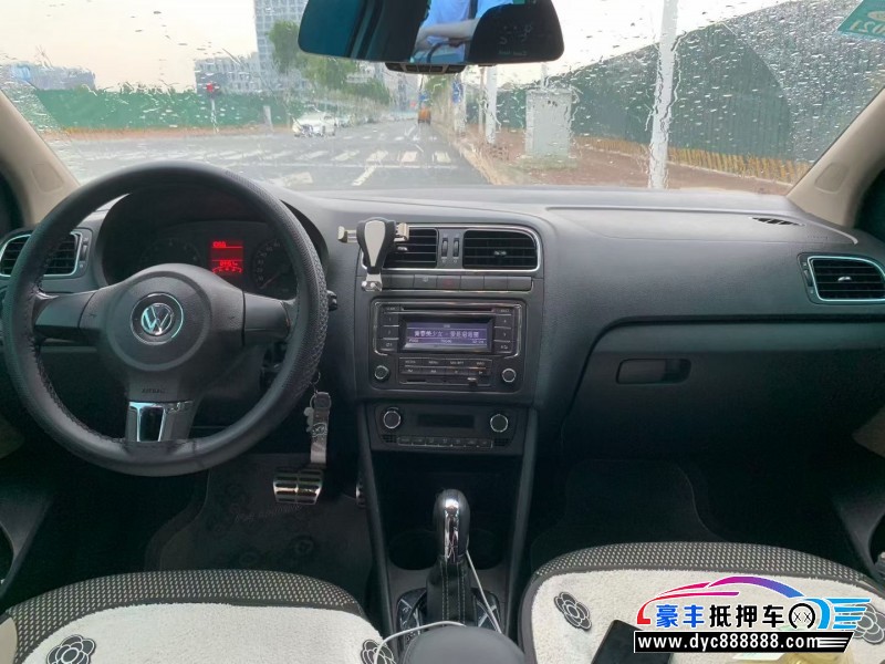 14年大众polo轿车抵押车出售