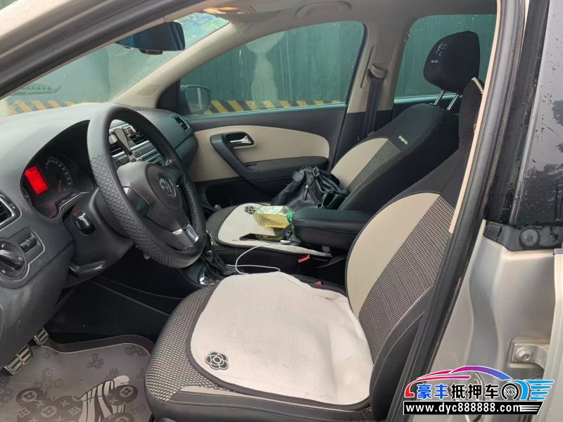 14年大众polo轿车抵押车出售