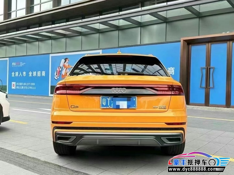 21年奥迪Q8轿车抵押车出售
