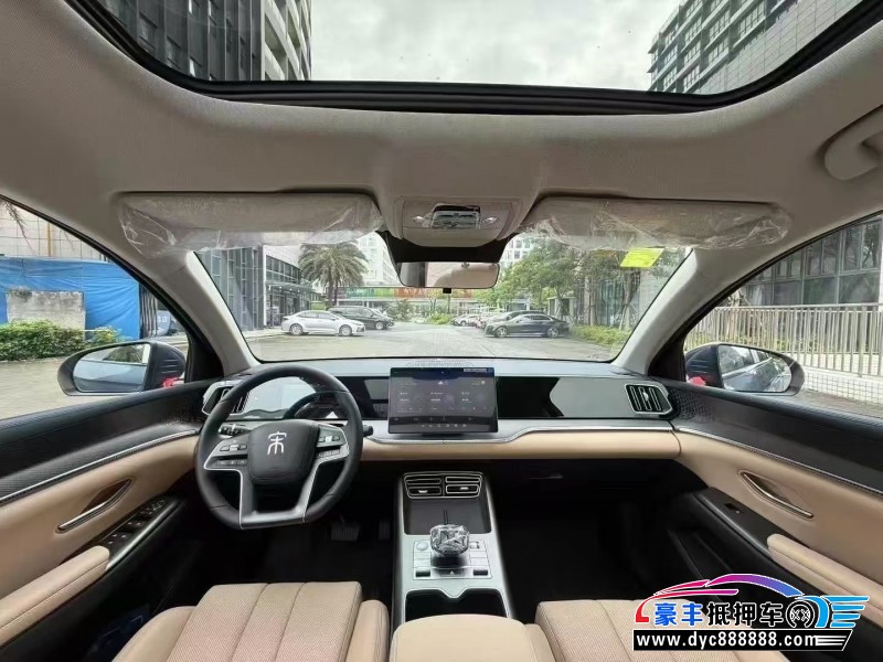 25年比亚迪宋轿车抵押车出售