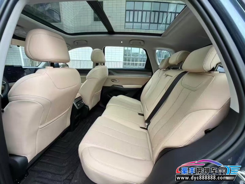 25年比亚迪宋轿车抵押车出售