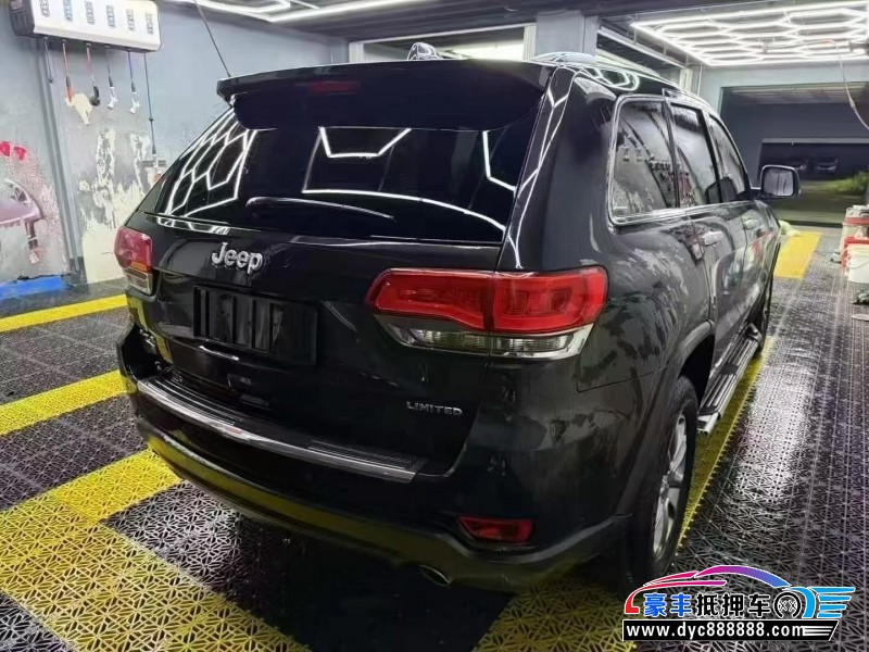 15年Jeep大切诺基轿车抵押车出售