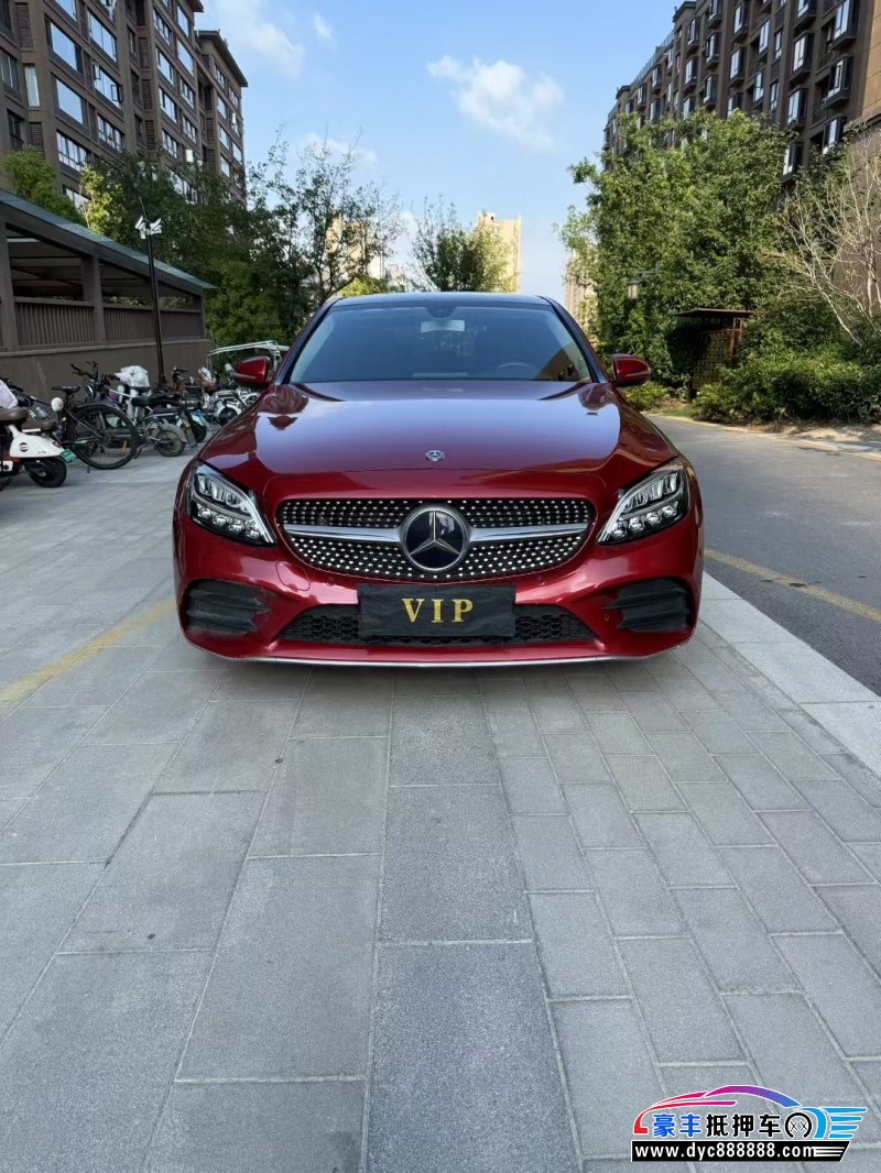 19年奔驰C轿车抵押车出售