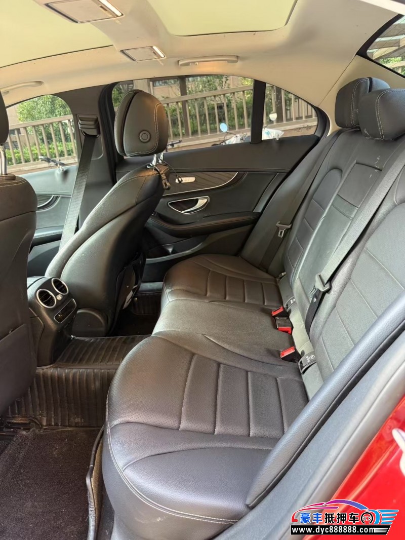 19年奔驰C轿车抵押车出售