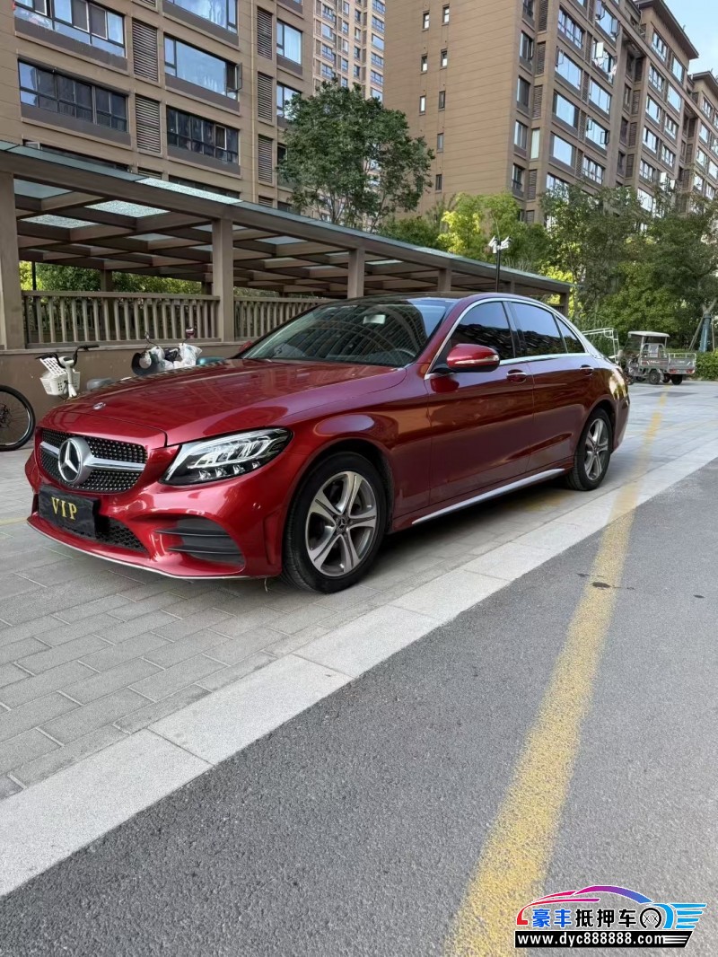 19年奔驰C轿车抵押车出售