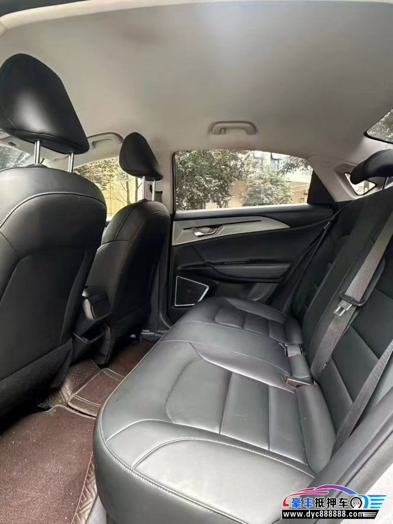 24年吉利几何轿车抵押车出售