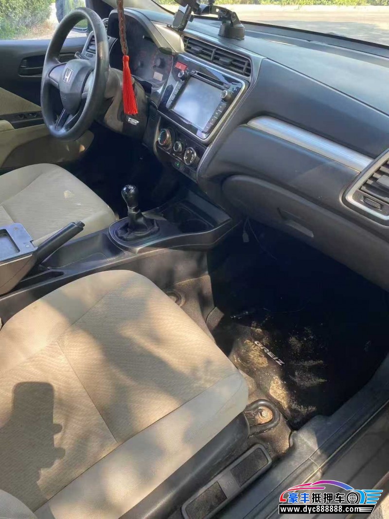 16年本田哥瑞轿车抵押车出售