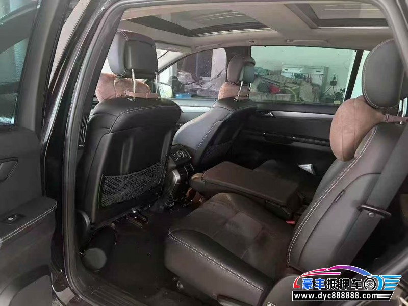 14年奔驰R轿车抵押车出售