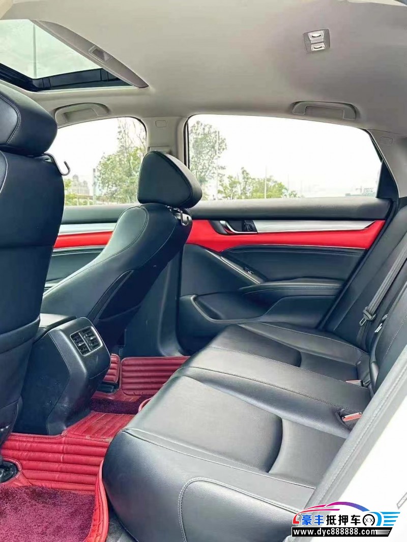 18年本田雅阁轿车抵押车出售