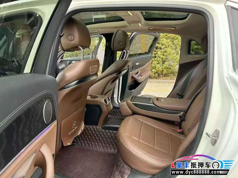 19年奔驰E轿车抵押车出售