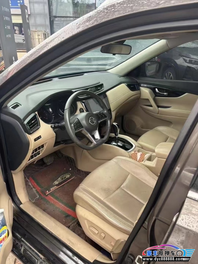 20年日产奇骏轿车抵押车出售