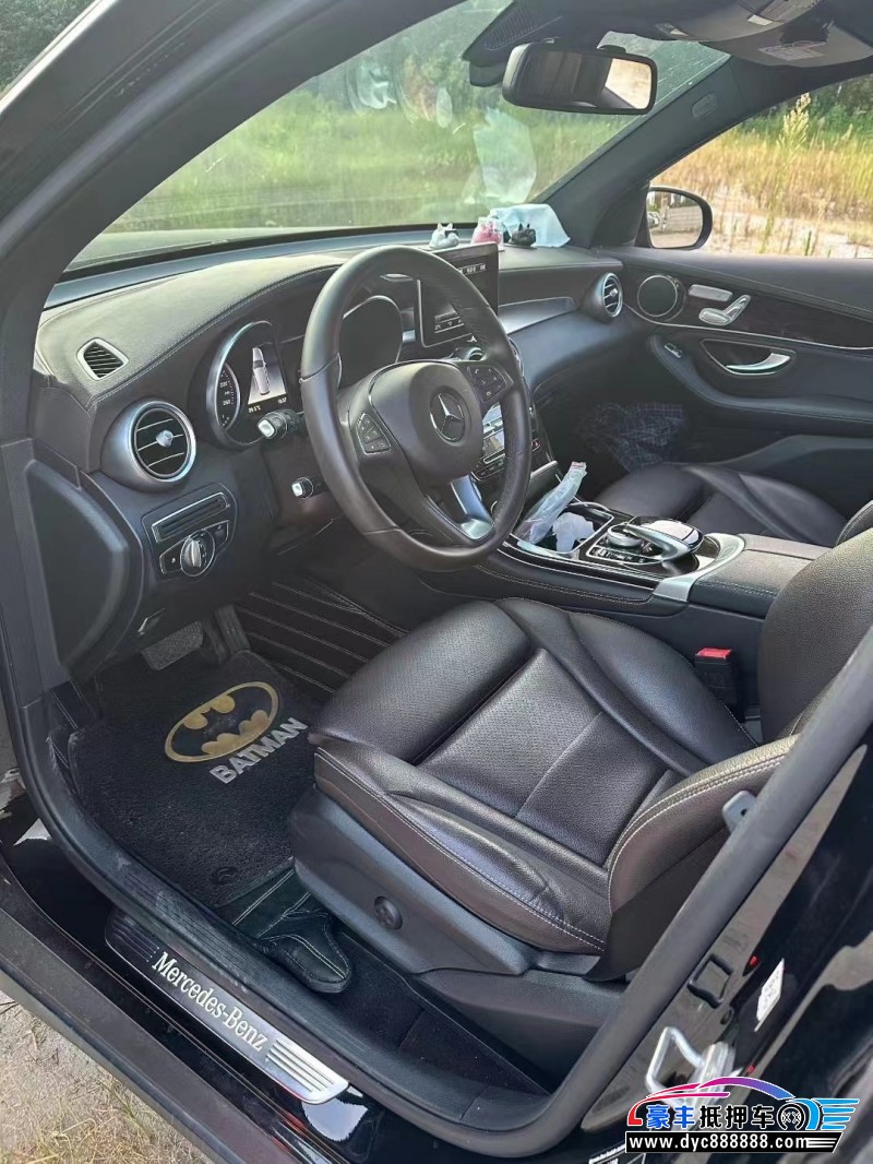 19年奔驰GLC轿车抵押车出售